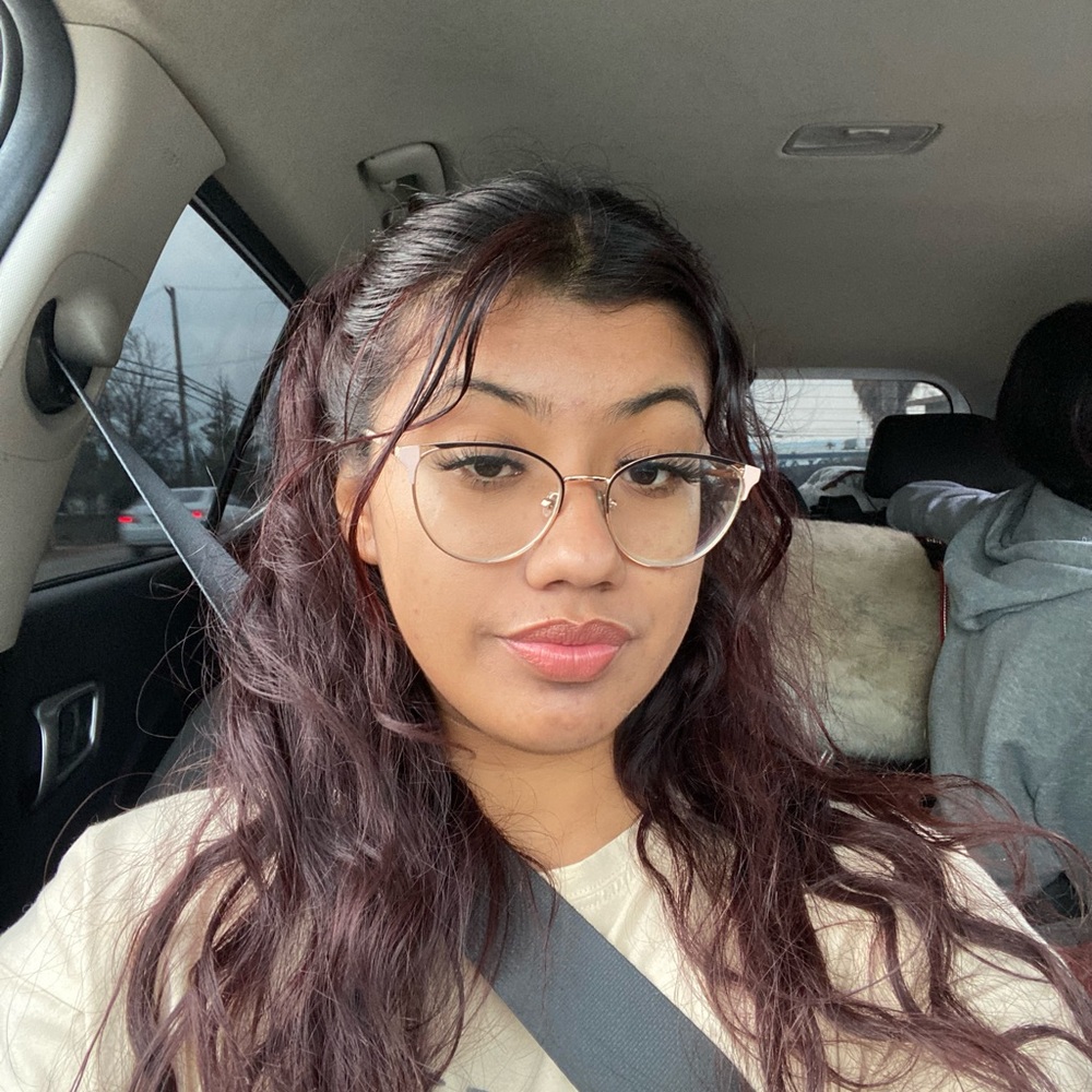 Meet your Posher, Nayeli